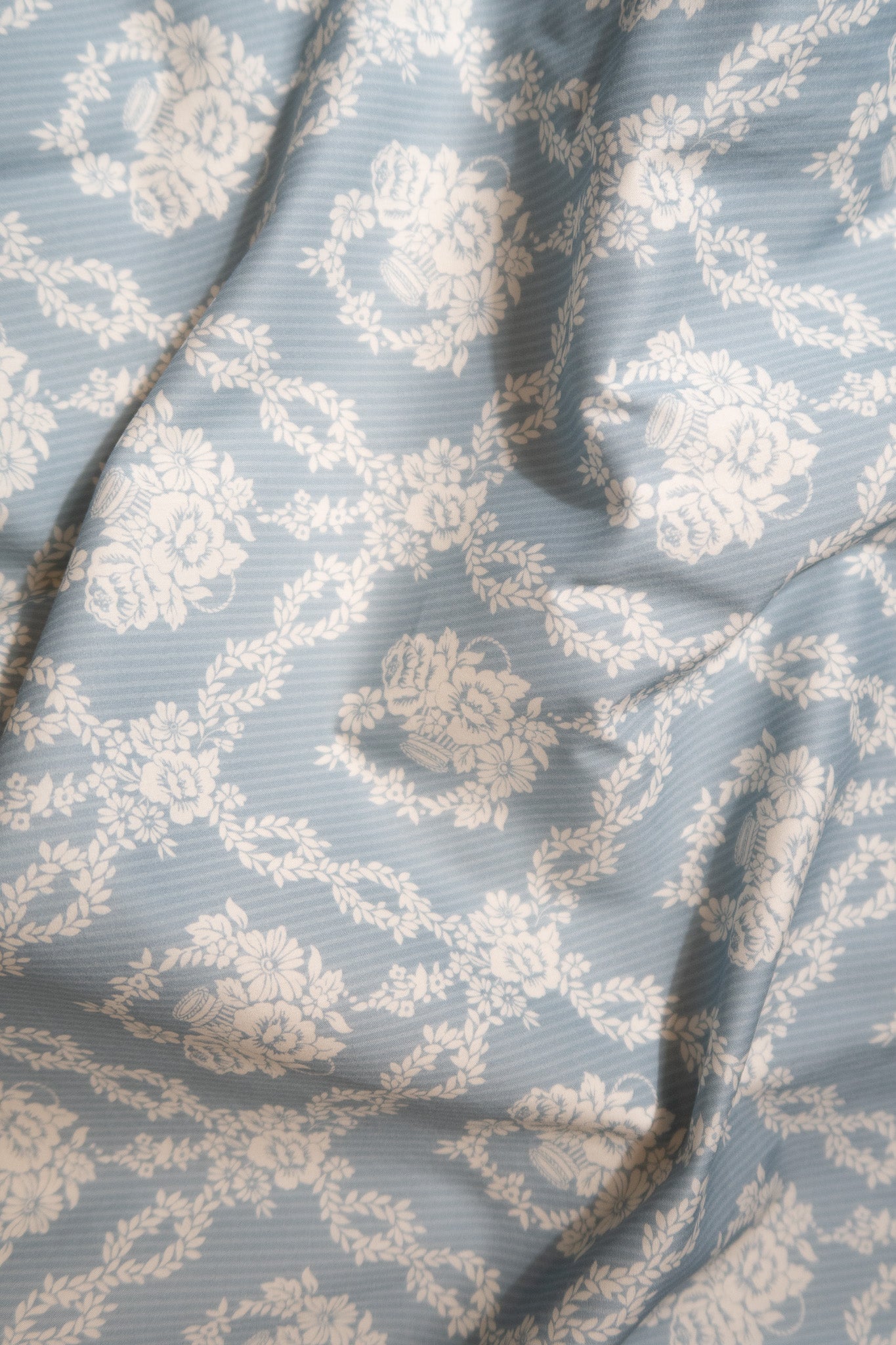 POUCH SQUARE RUFFLES MW LIBERTY GARLAND HAMPERS