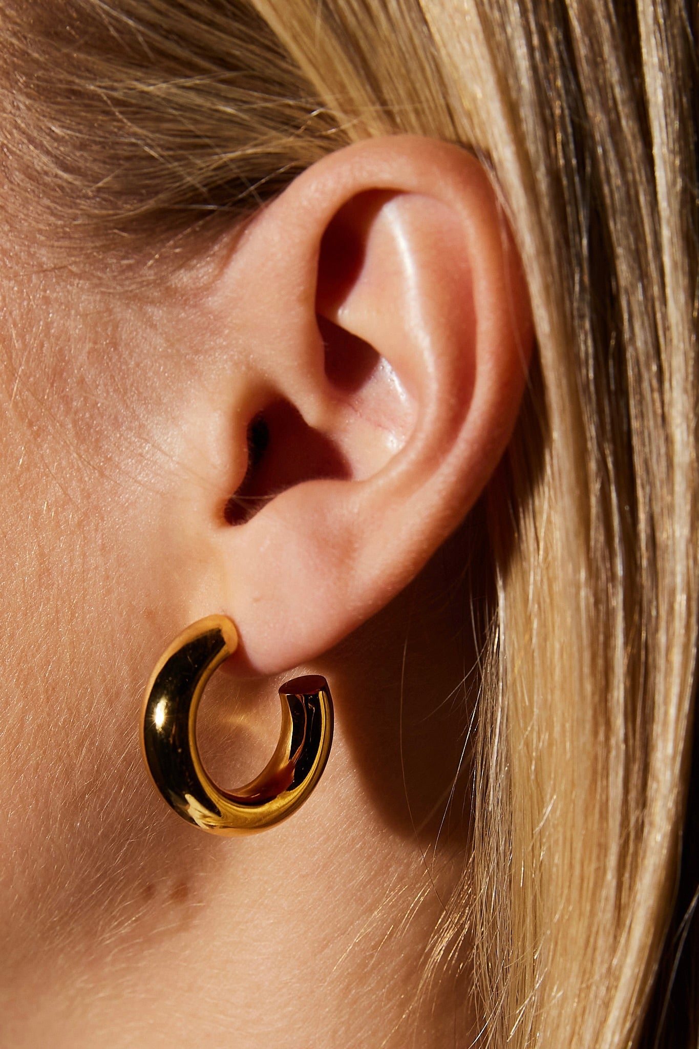 LARGE CHUNKY HOOPS