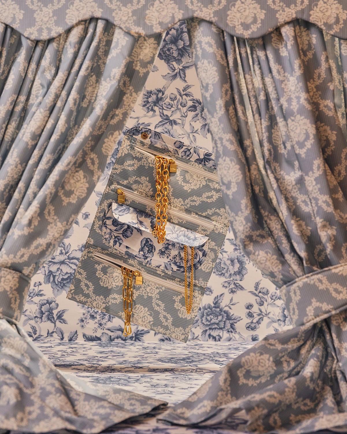 JEWELRY ROLL MW LIBERTY GARLAND HAMPERS