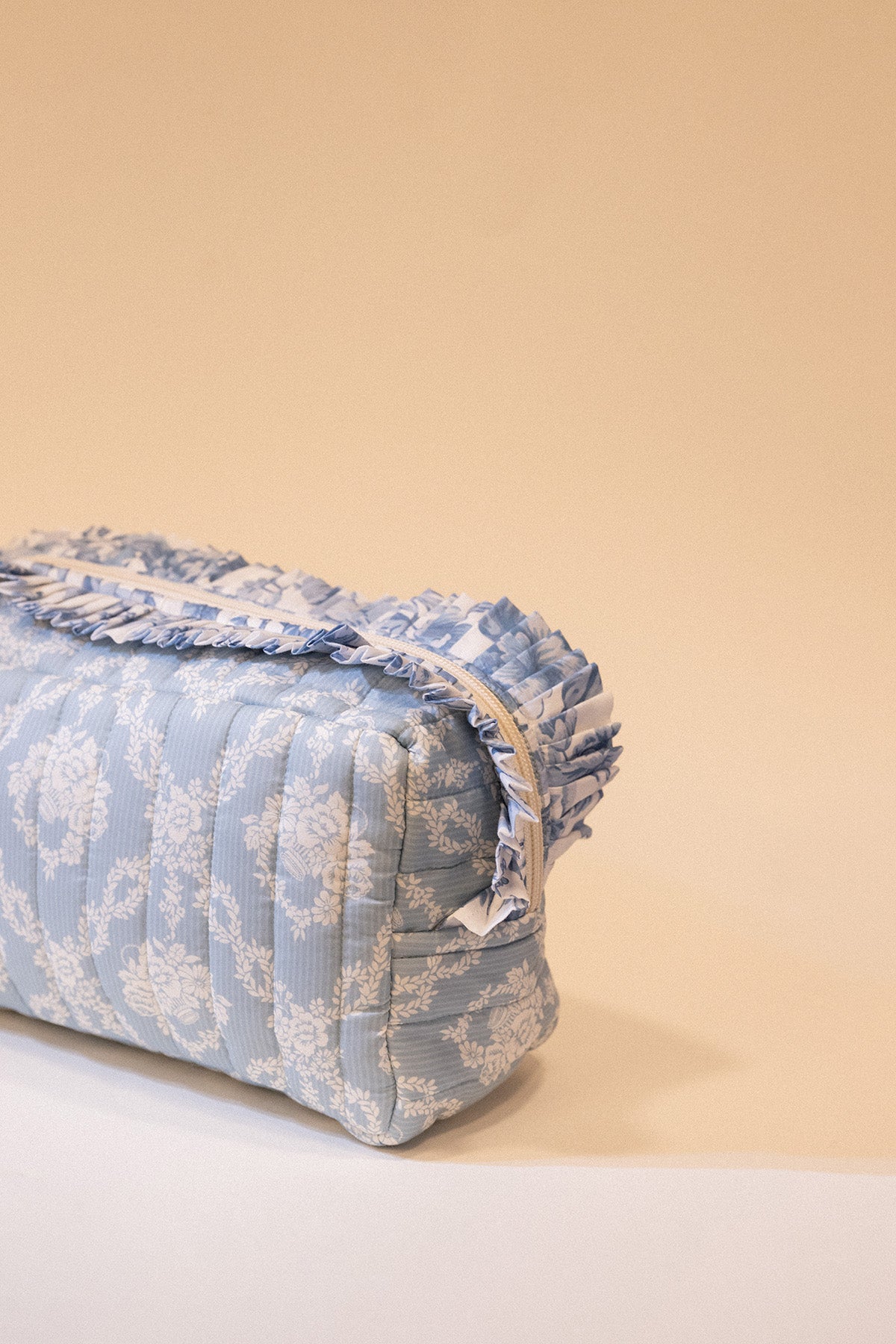 POUCH XS SQUARE RUFFLES MW LIBERTY GARLAND HAMPERS