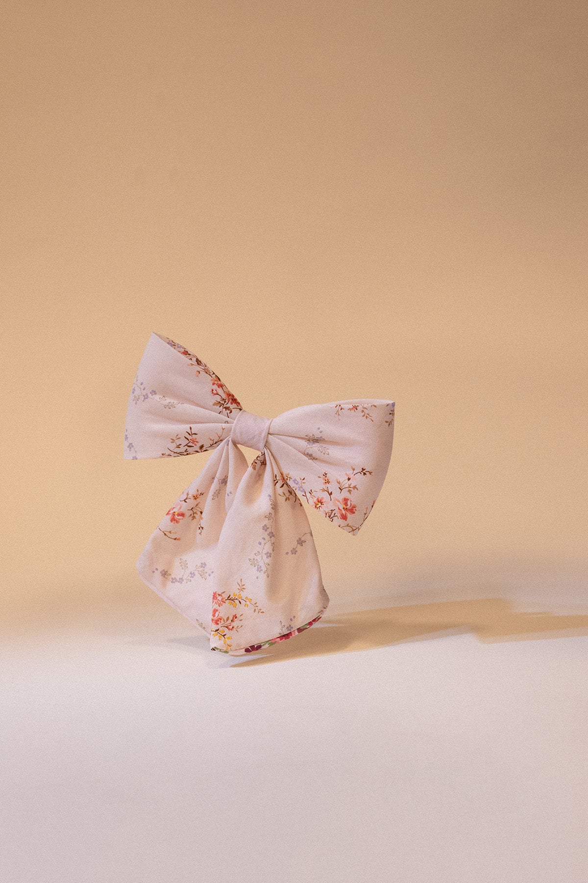 LUXURY BOW MW LIBERTY GARDEN BLOOMS